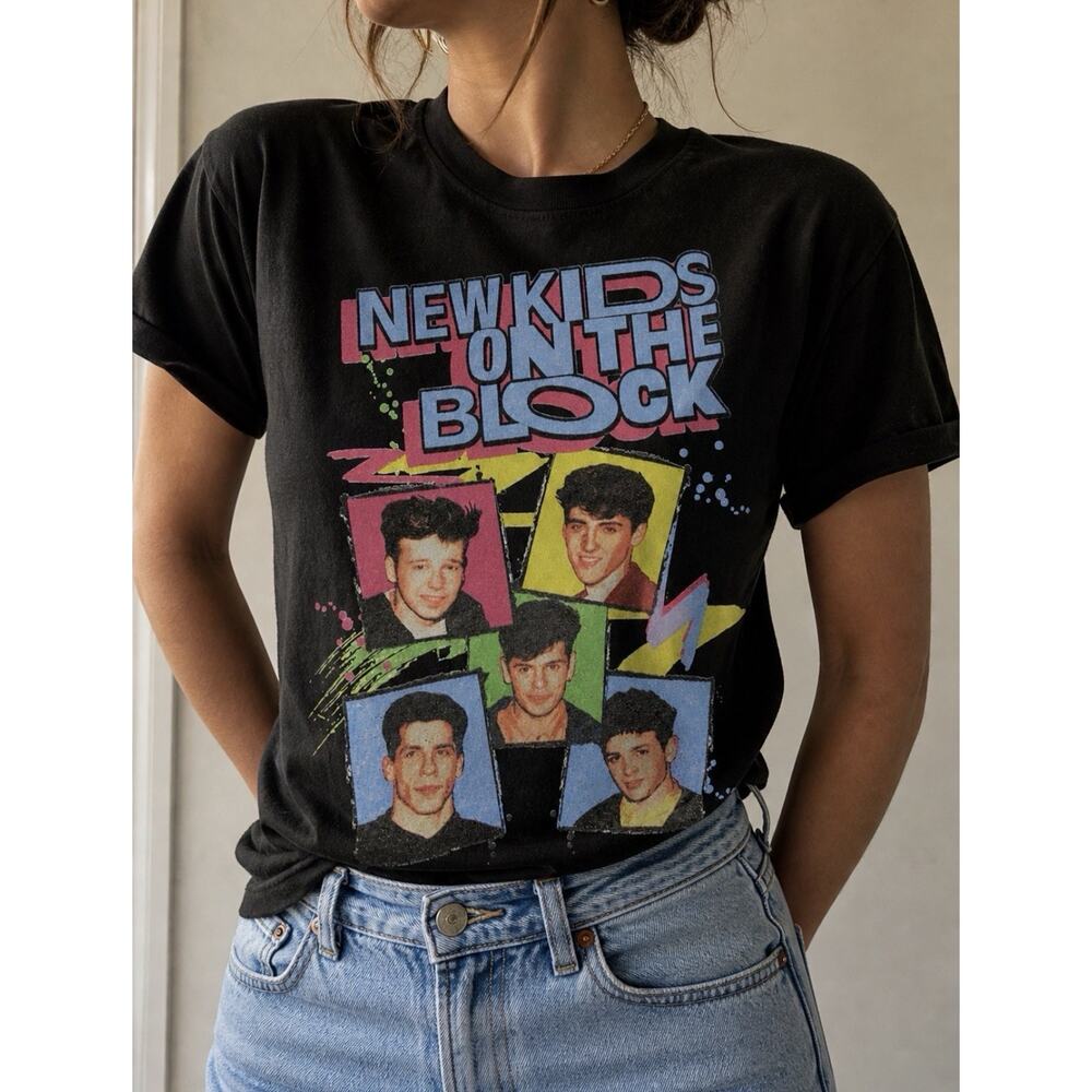 Gildan Soft Style Size Med New Kids On The Block Black Graphic T-Shirt - Picture 1 of 8